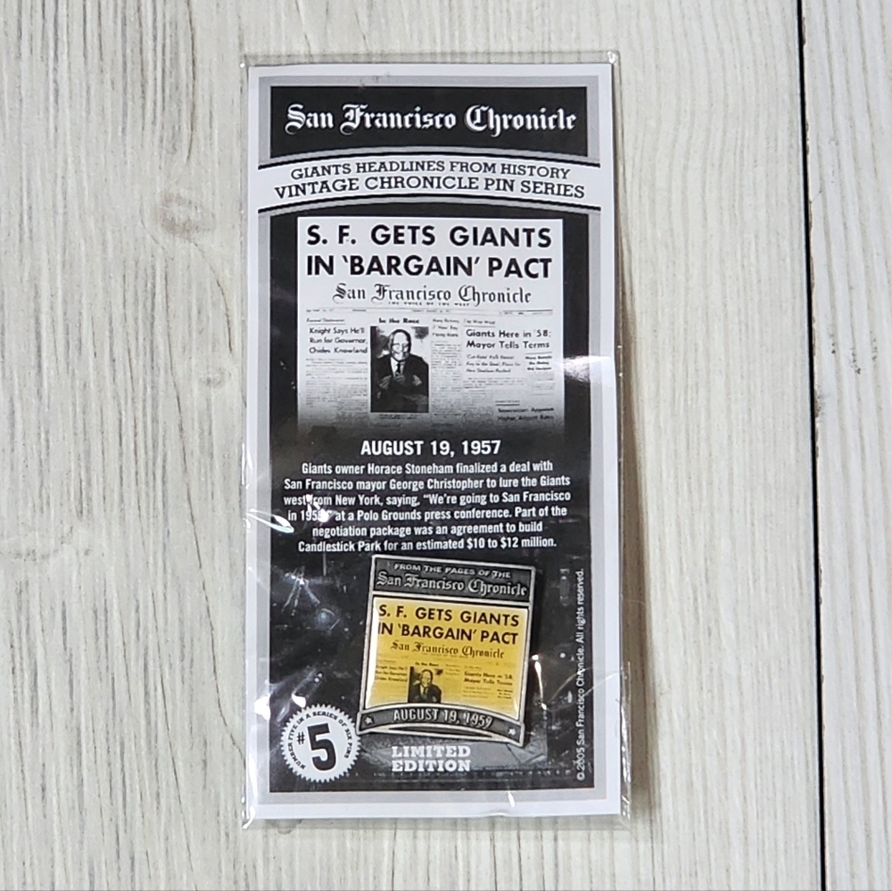 Limited Edition SF Giants San Francisco Chronicle Vintage Pin Series #5